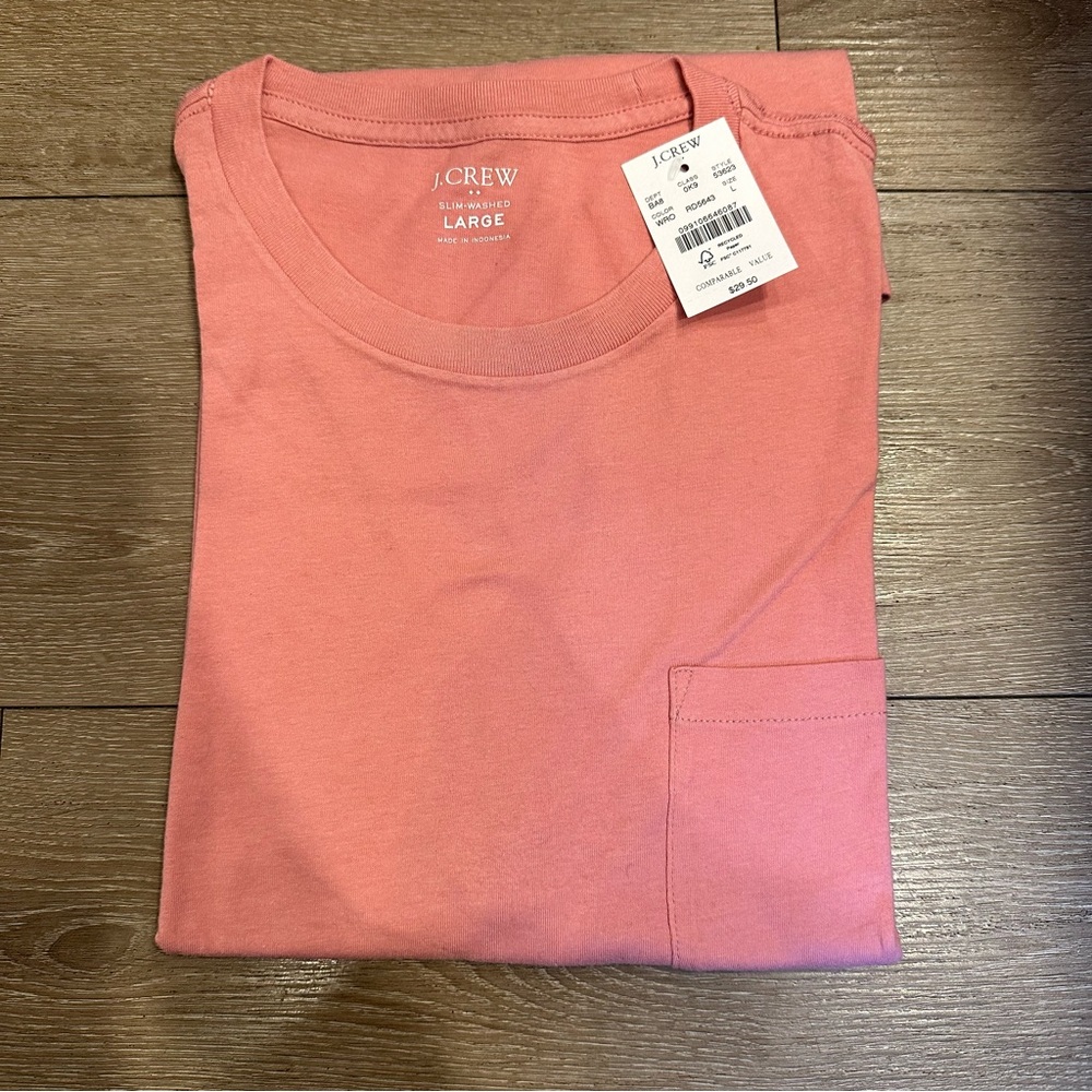 NWT JCrew Factory cotton tshirt size large. Pink with chest pocket